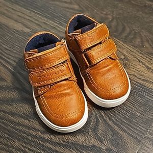 Toddler Boys Tahari Shoes NWOB, size 5
